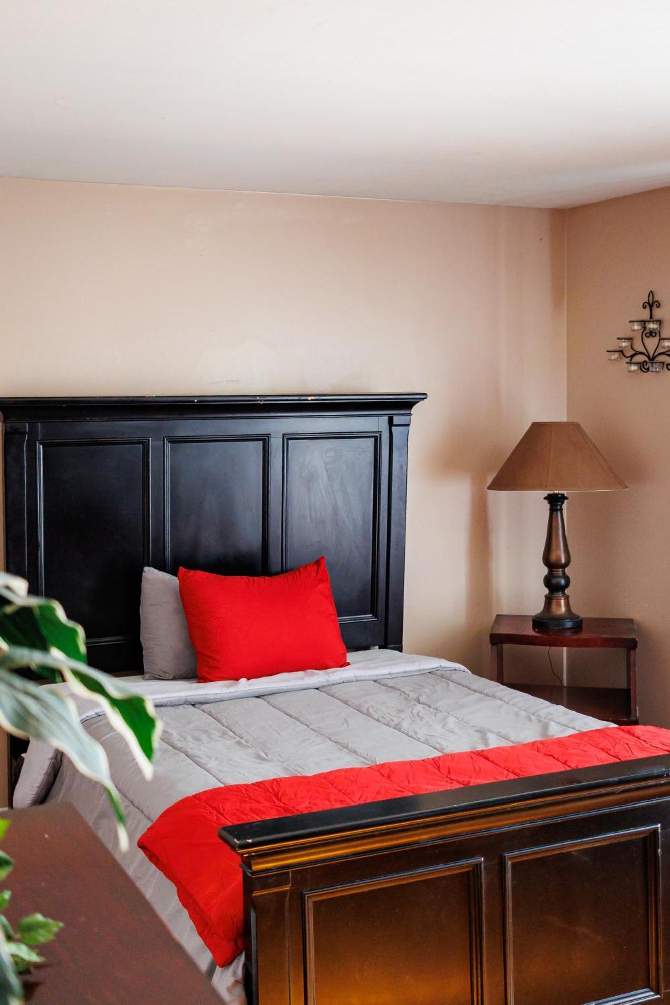 In The Heart Of The Qc! Villa Charlotte Bagian luar foto